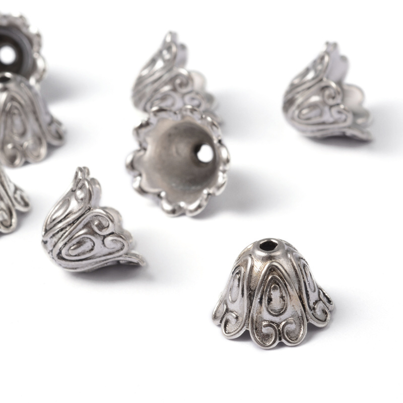 Starostříbrný kaplík-zvoneček, 15x11mm
