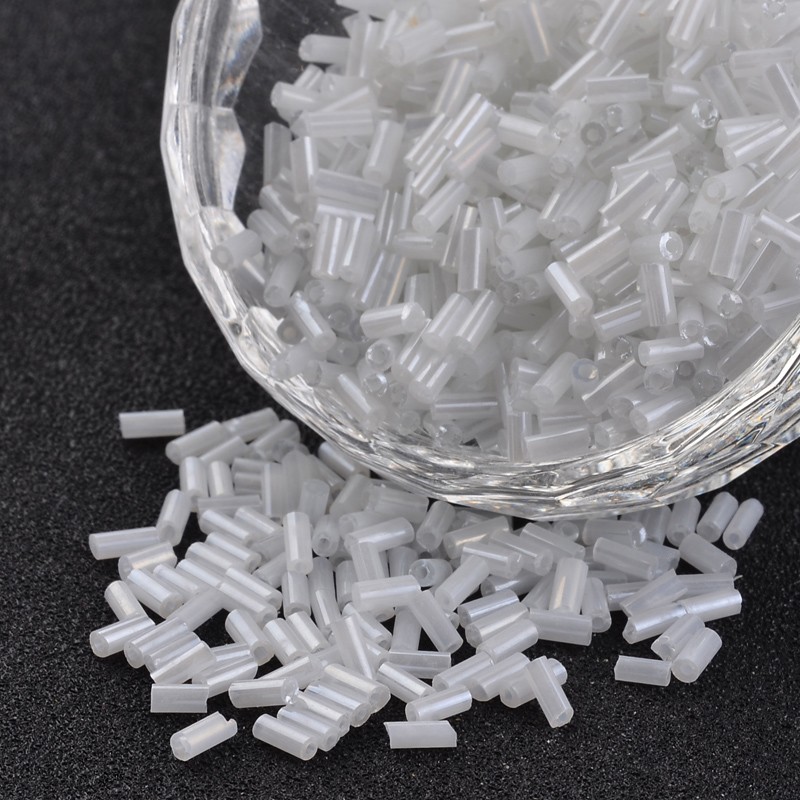 Bílé tyčinky, lesklé, 5x2mm (10g)