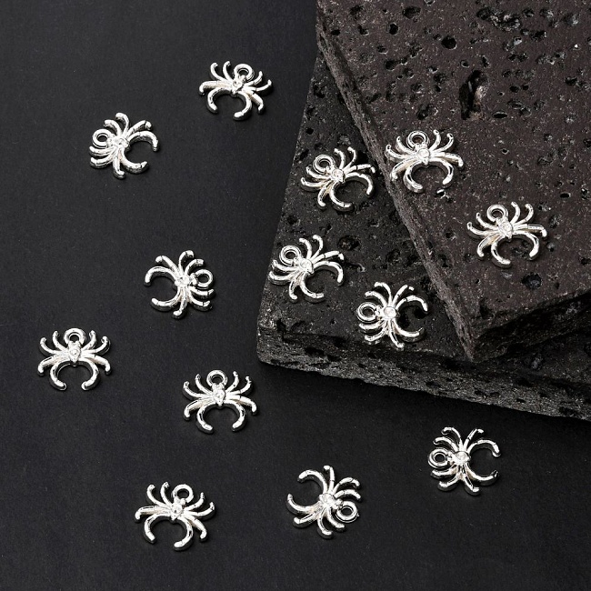 Pavouk, 18x17x3mm