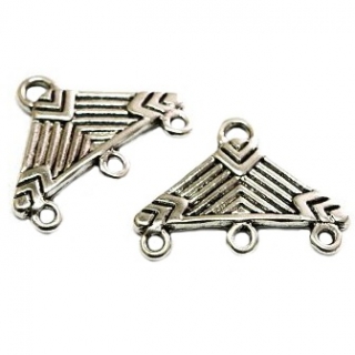 Starostříbrný trojúhelník, 26x20mm