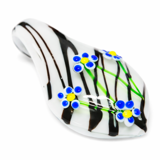Bílá slzička, modré květy, 56x33mm