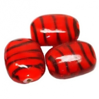Červený oválek, 18x15x9mm