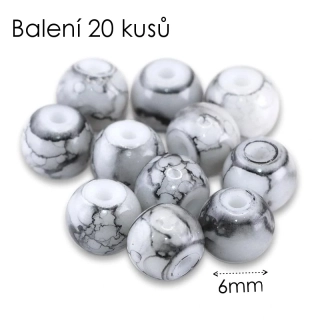 Bíločerné kuličky, batikované, 6mm (20ks)